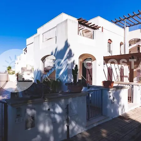 Blue Dreams - アパート