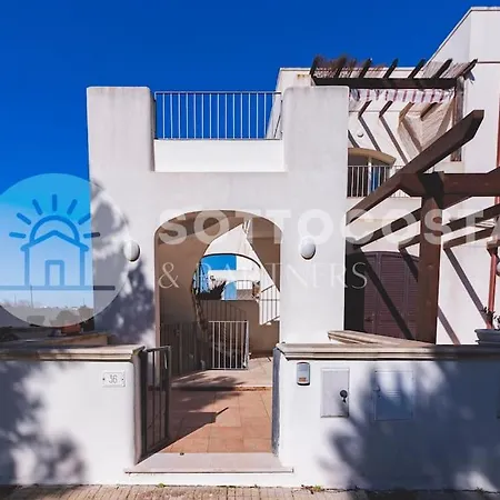 Blue Dreams - アパート *